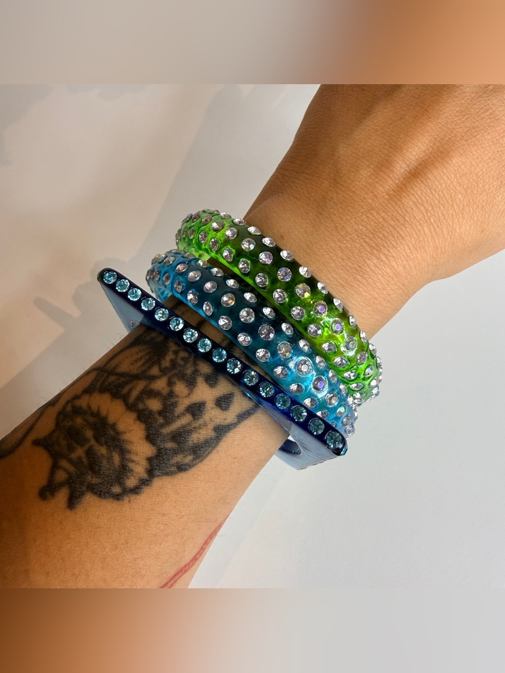Blue and green rhinestone bangle set - Picture 3 of 3